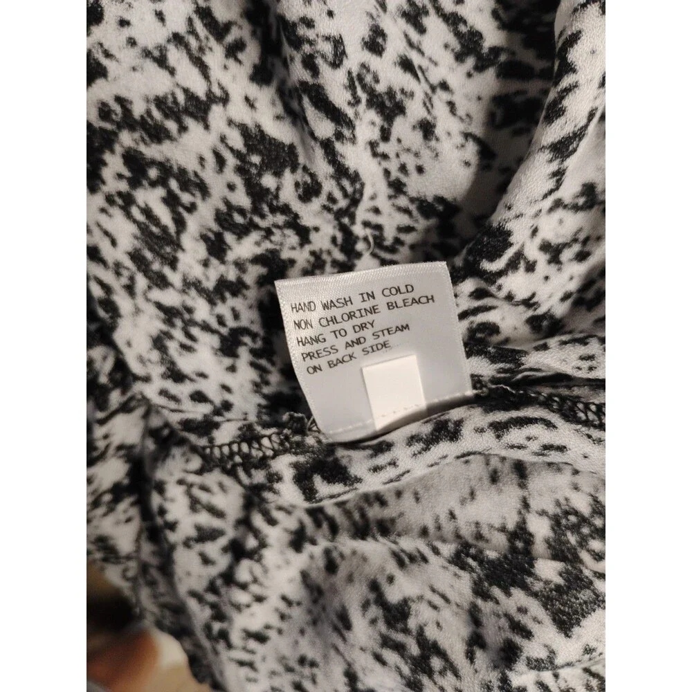 Kenar Womens Shirt Black White Pullover Vneck Top 3X